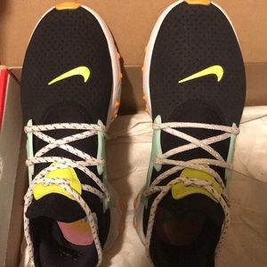 Woman Nike React Presto